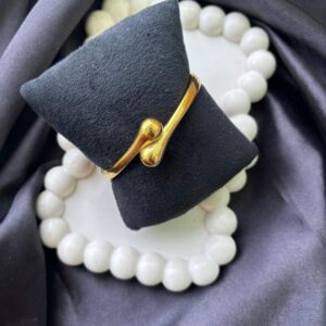 Hugging Twisted Bracelet