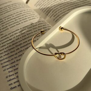 Knot Elegance Bracelet
